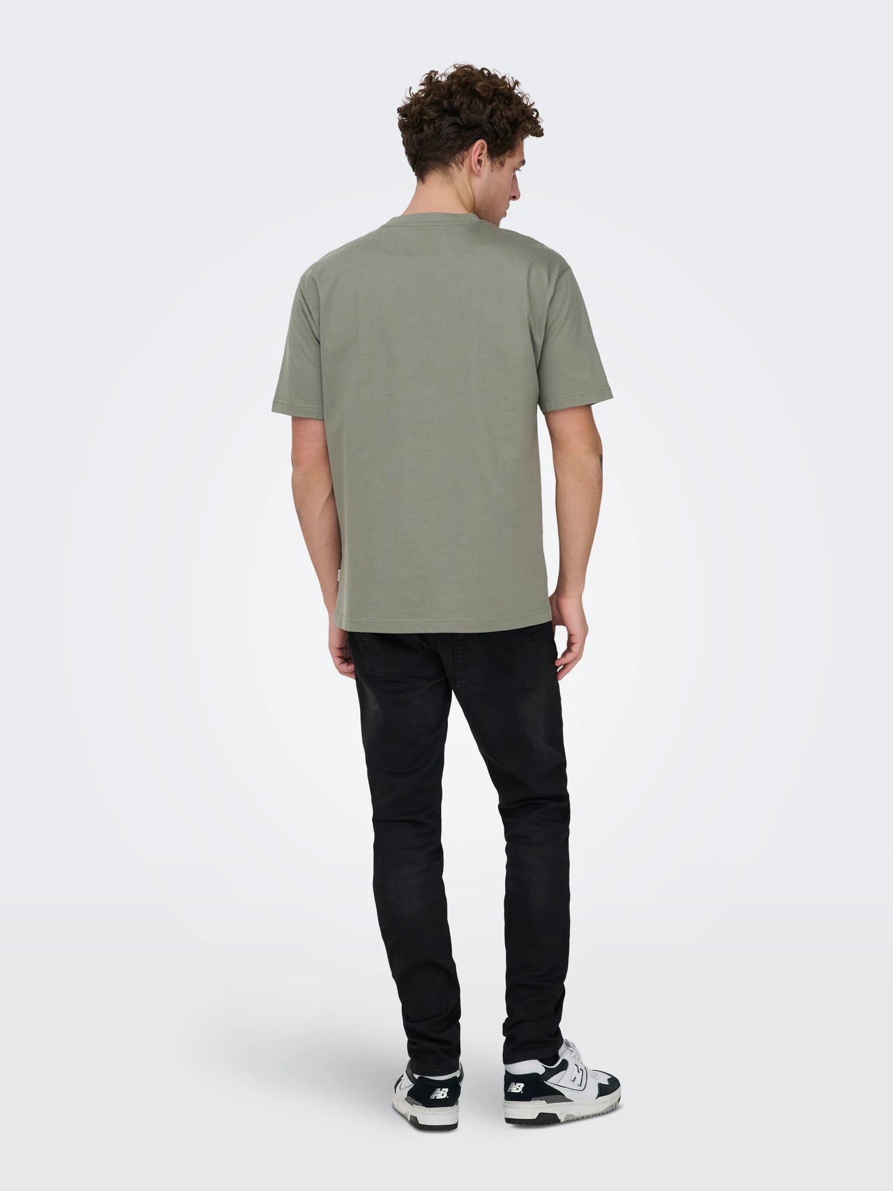 FRED RLX TEE - CASTOR GRAY