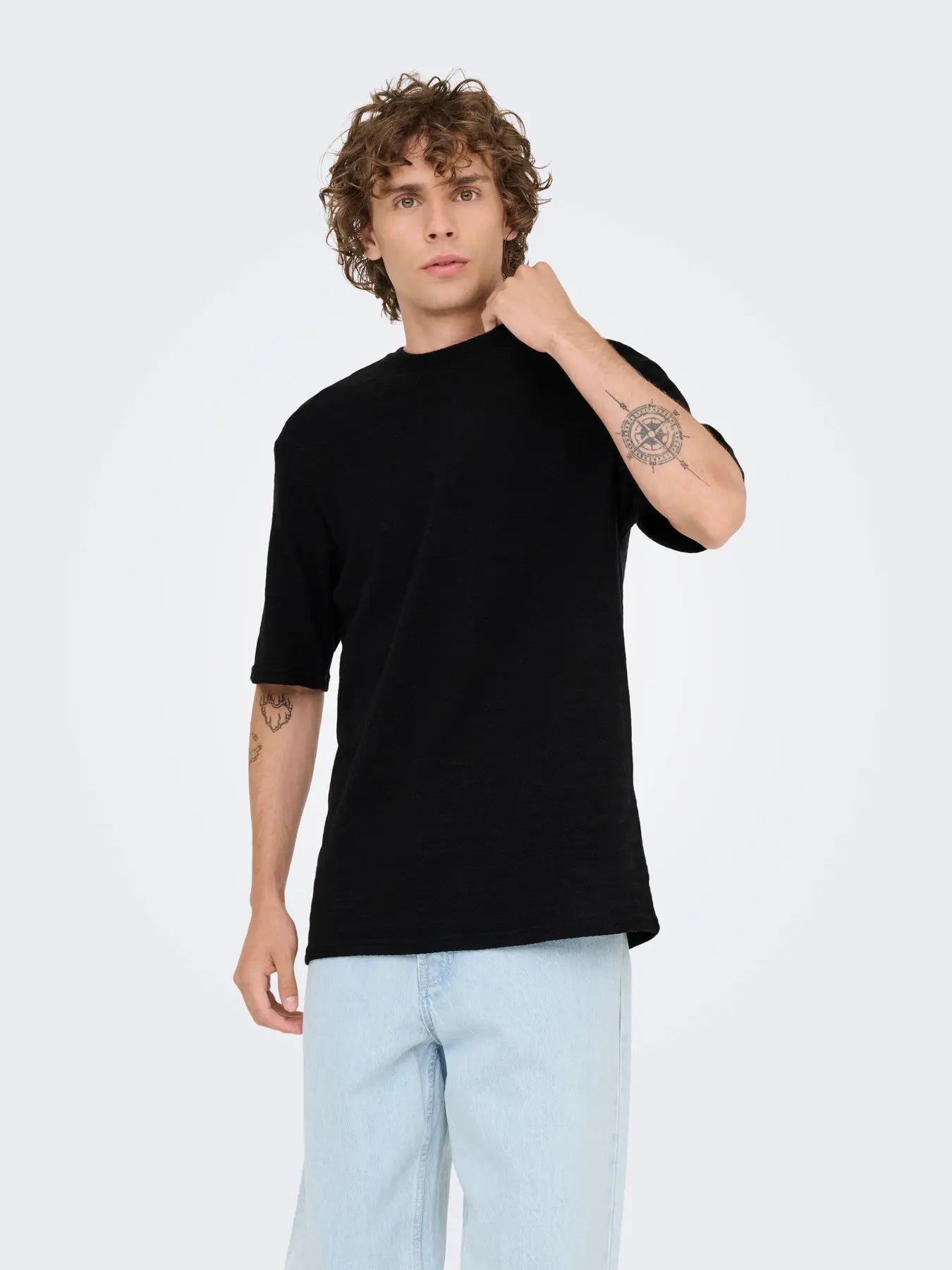 GIVO KNIT T-SHIRT BLACK