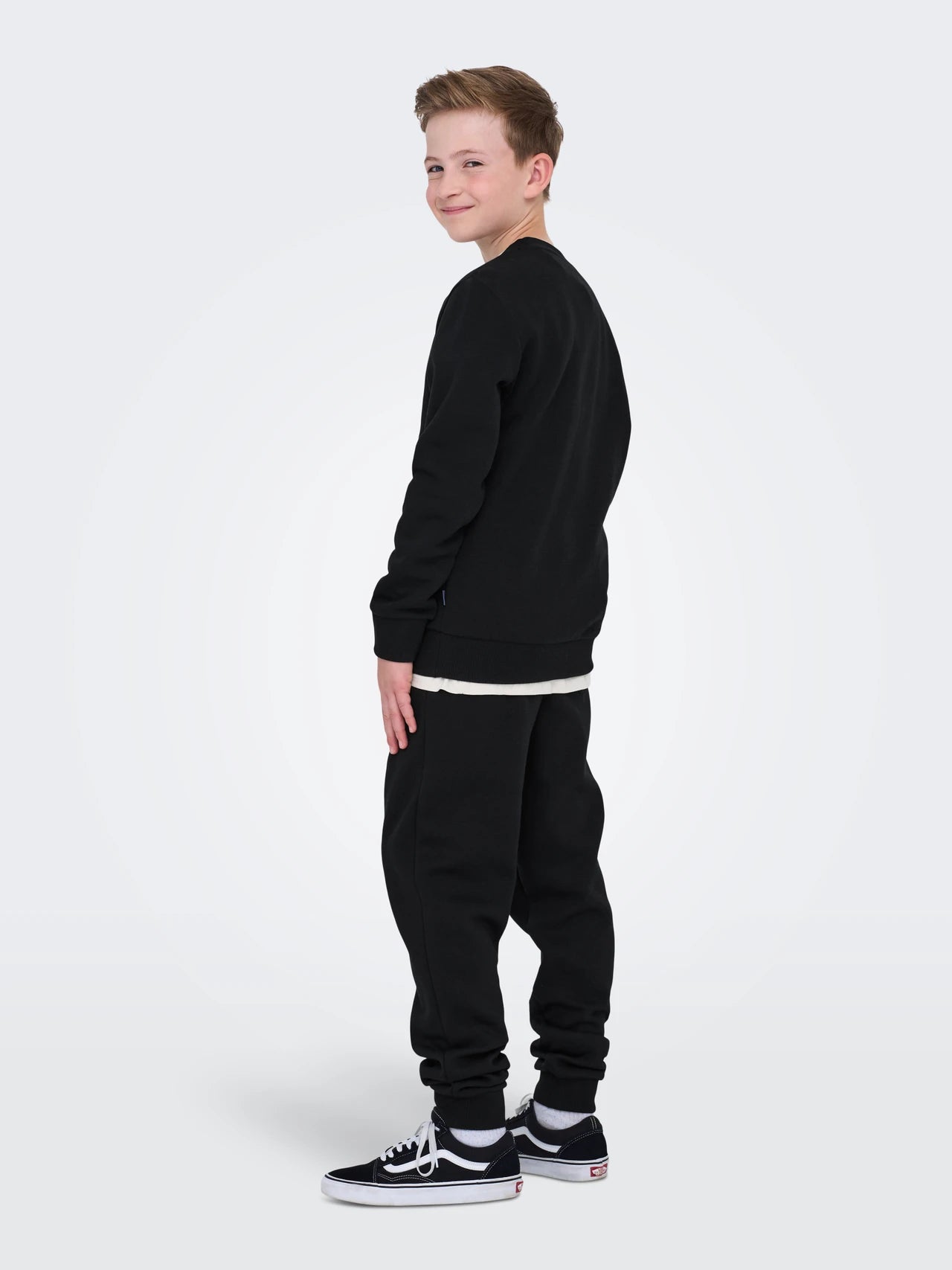 JR CERES CREW BLACK