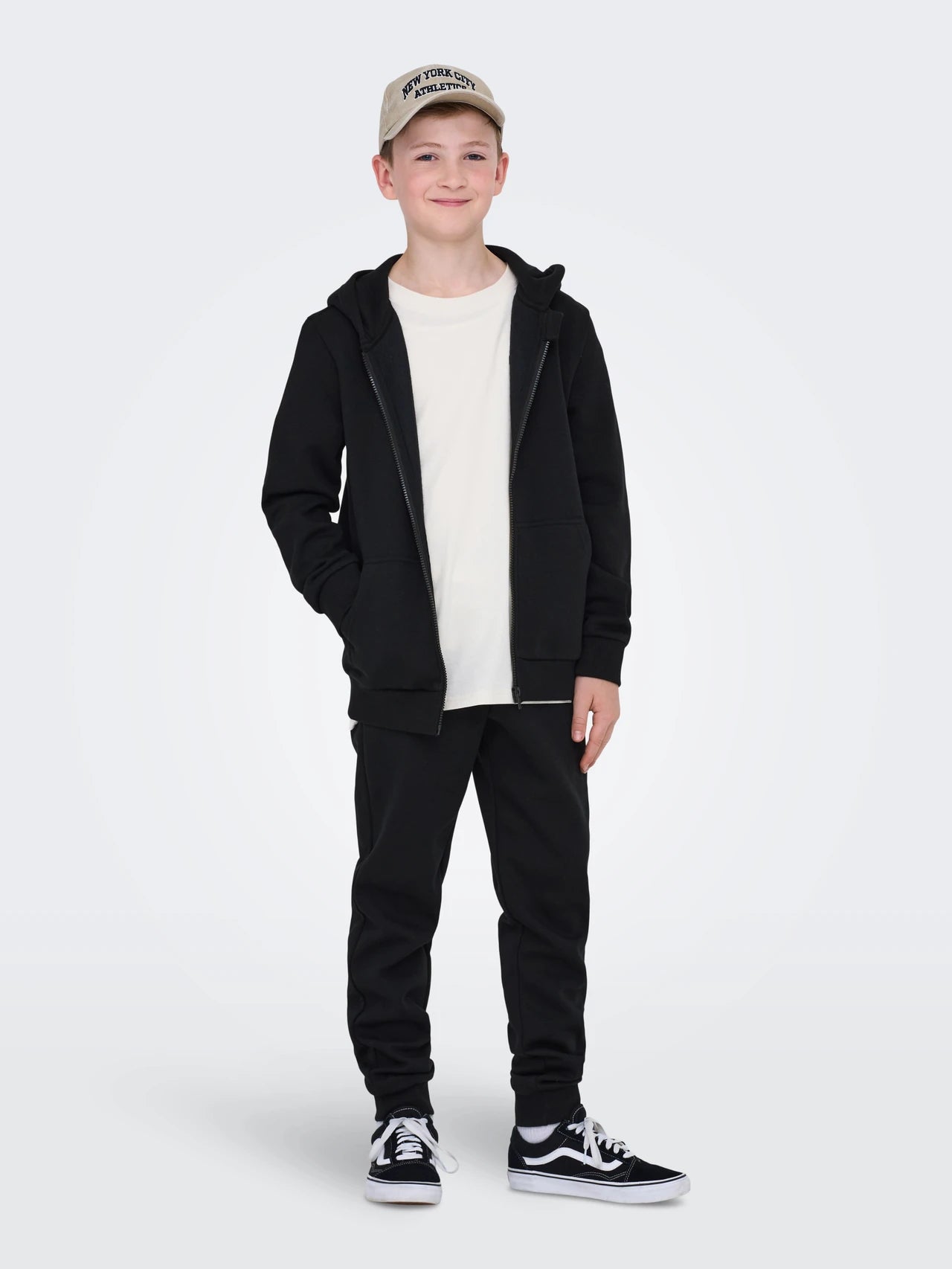 JR CERES ZIP HOODIE BLACK