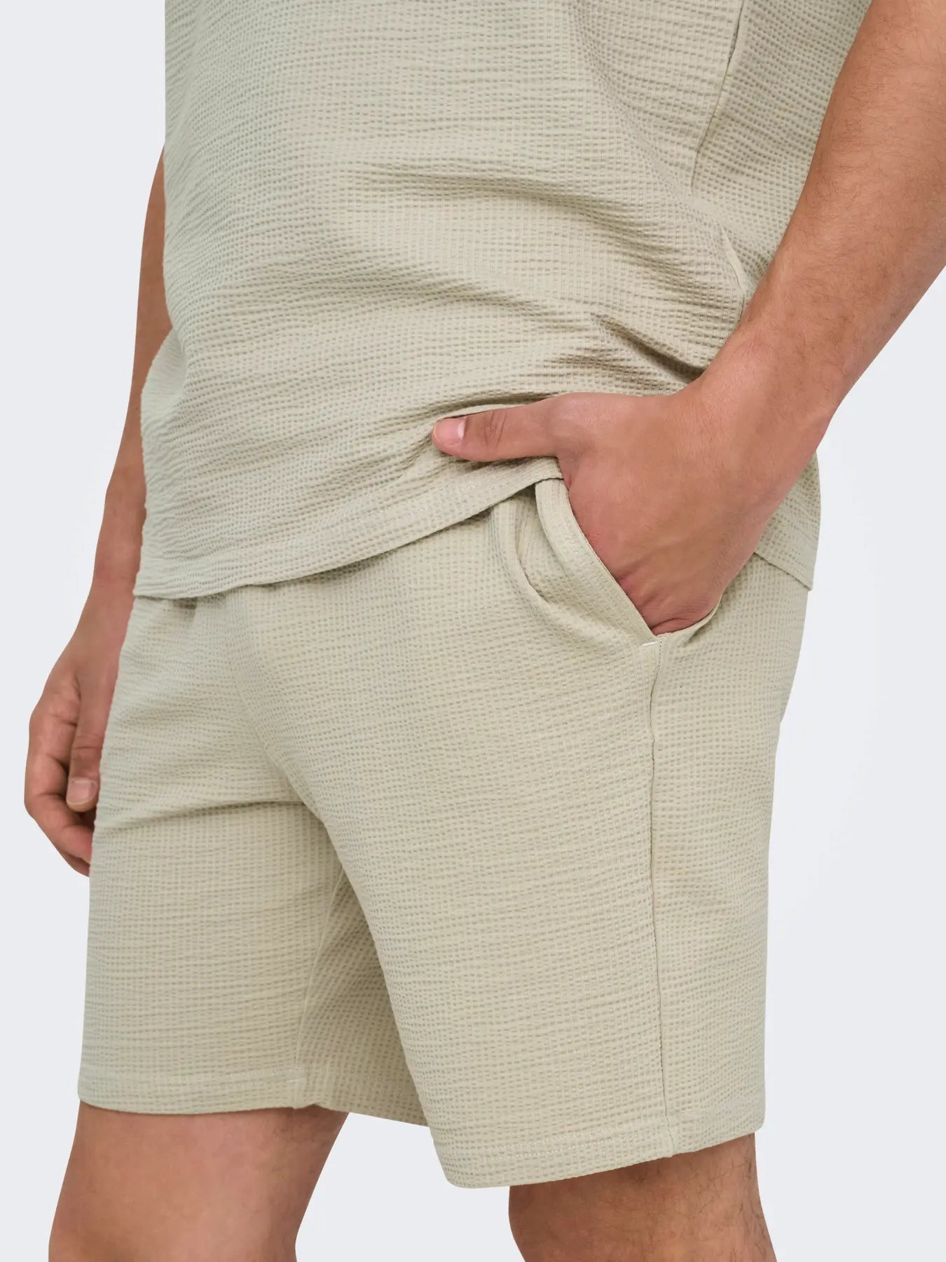 KIAN SHORTS  SILVER LINING