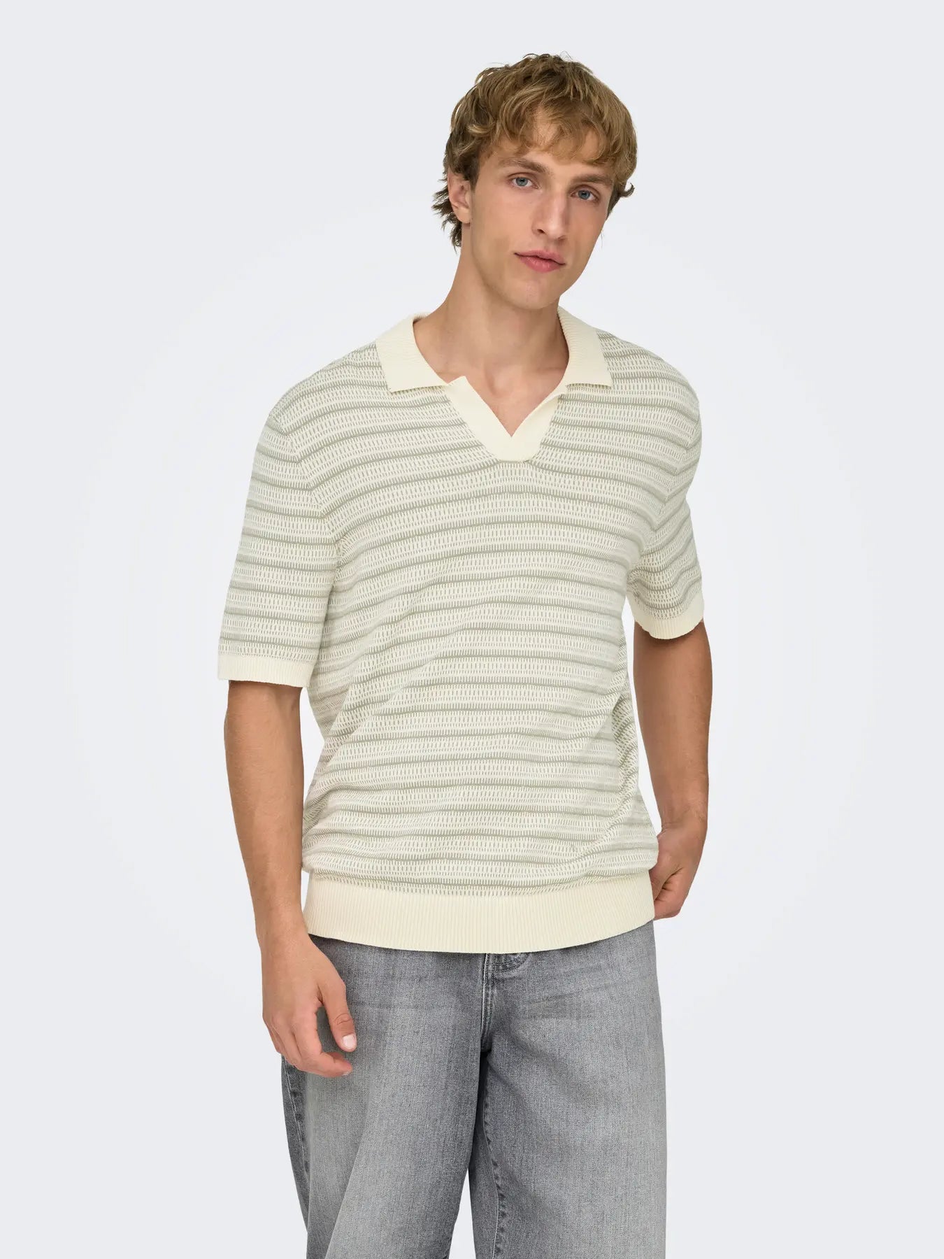 TILO LIFE REG SS SPLIT NECK KNIT