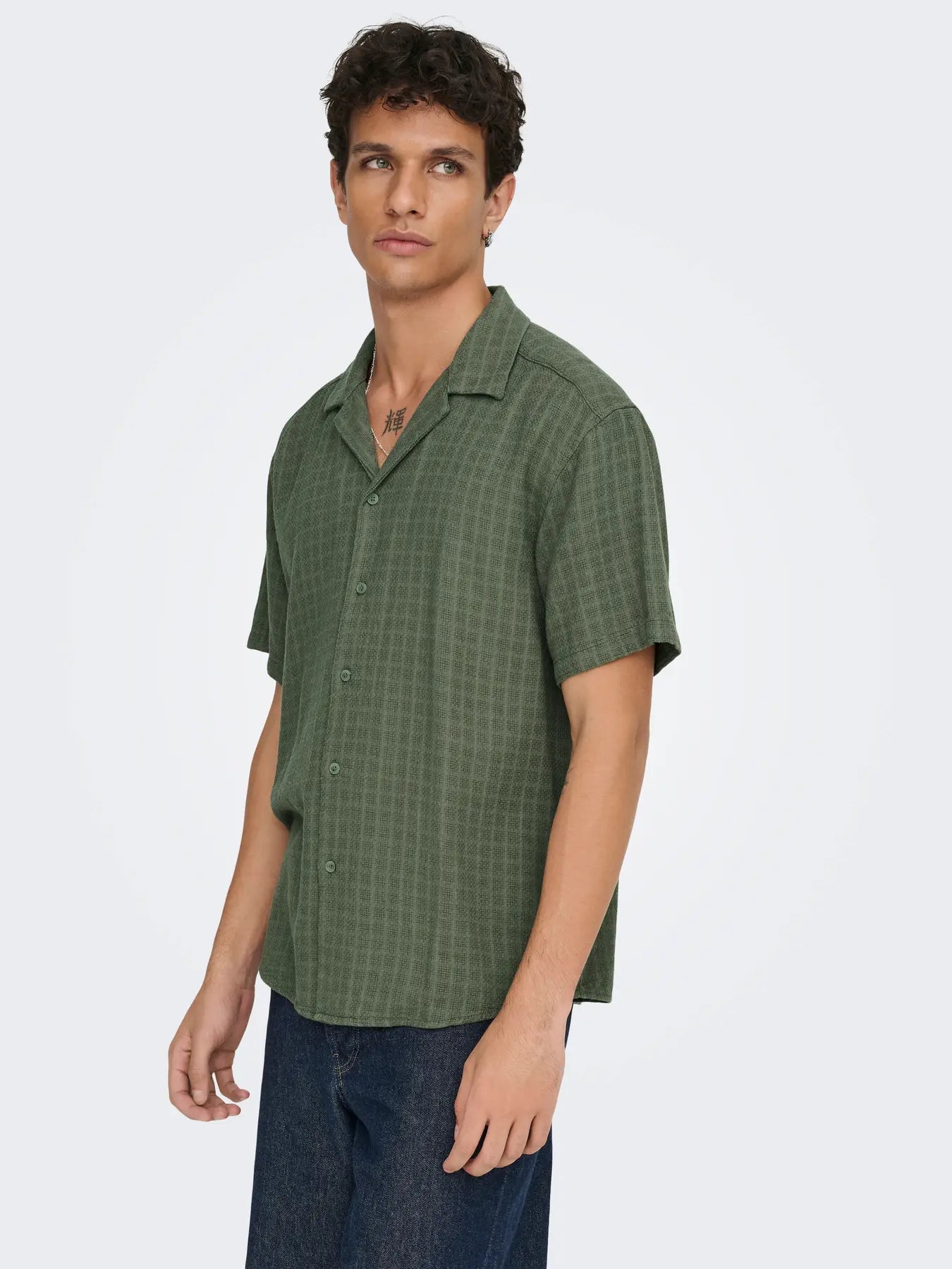 LATHAM RESORT SHIRT DUSTY OLIVE