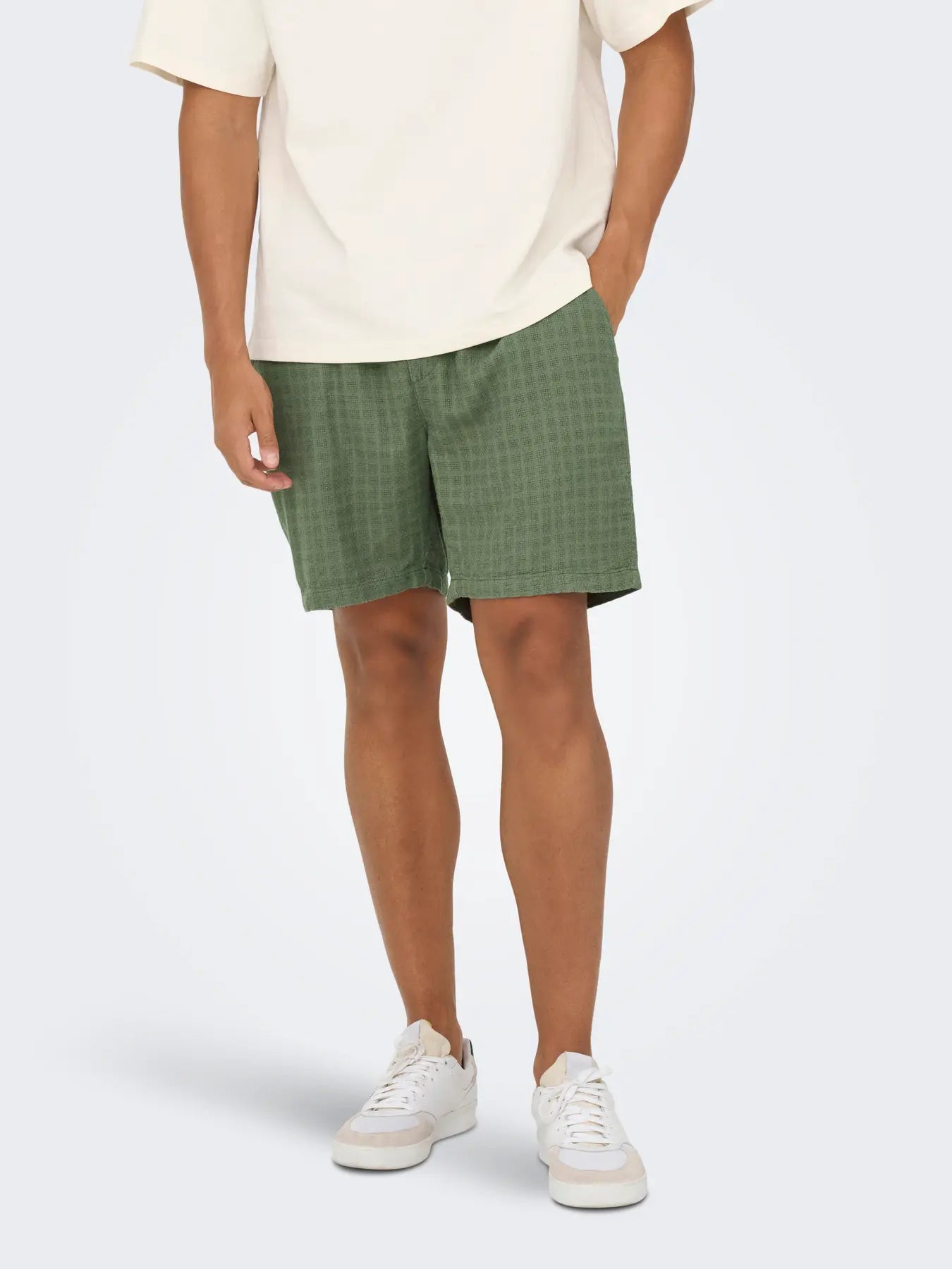 TEL LATHAM SHORTS DUSTY OLIVE